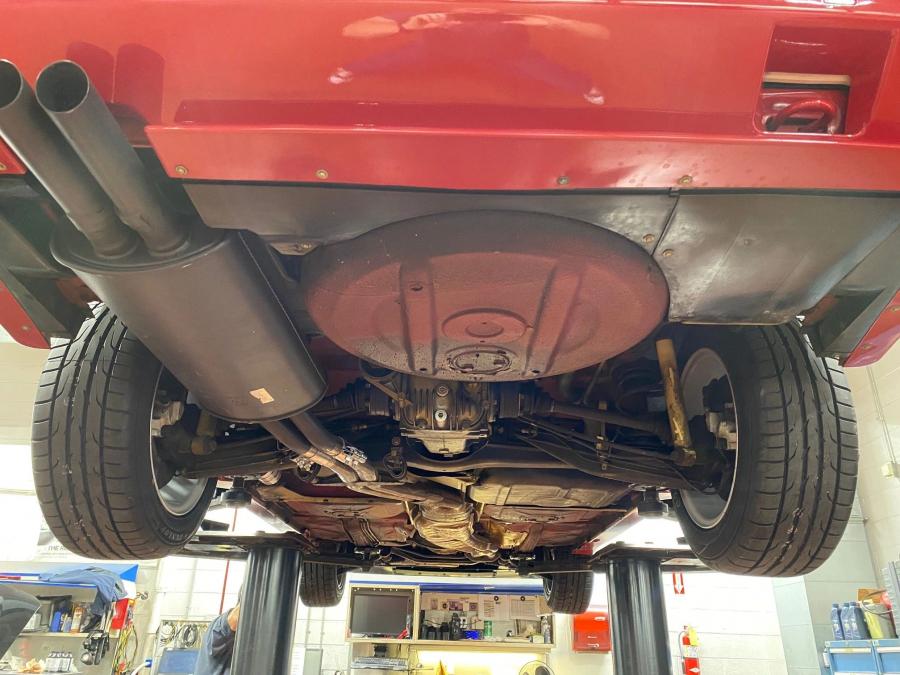 Днище и подвеска BMW M3 Coupe (E30) 1988 года  (NA) (фото 200 из 231)